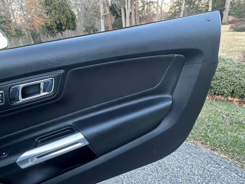 2015 Ford Mustang V6