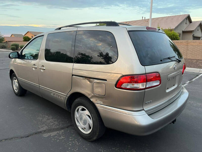 2002 Toyota Sienna XLE