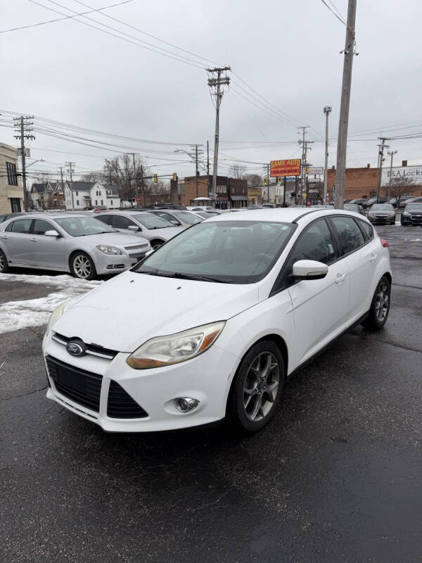 2013 Ford Focus SE's photo
