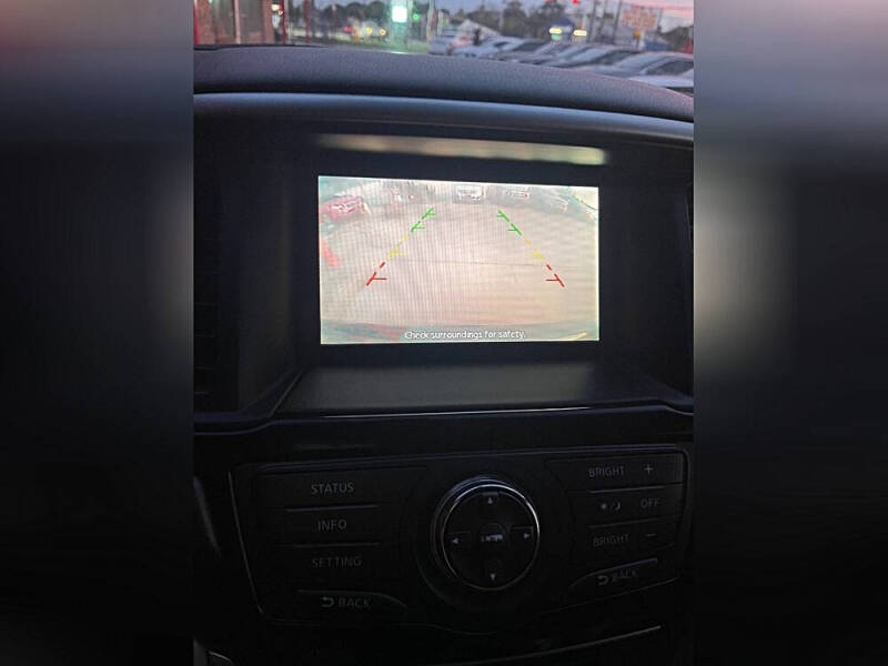 2016 Nissan Pathfinder