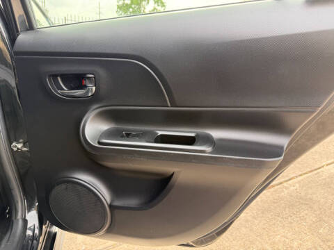 2018 Toyota Prius c Four