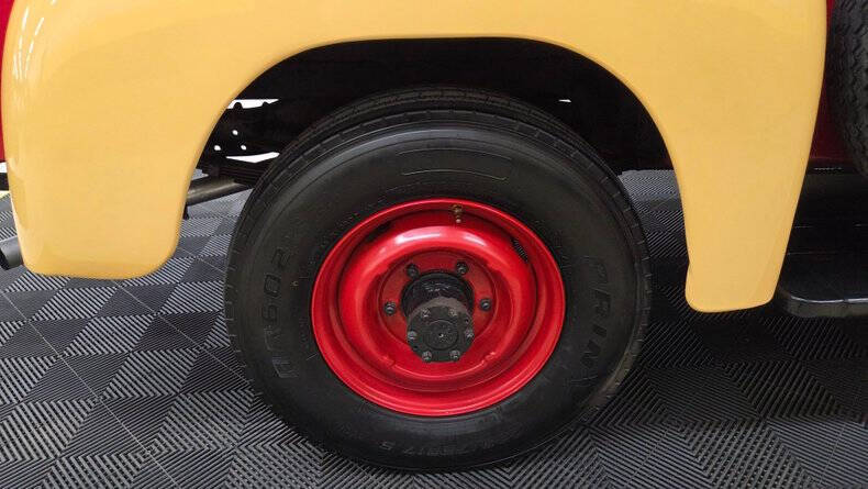 1953 International L-120 Series