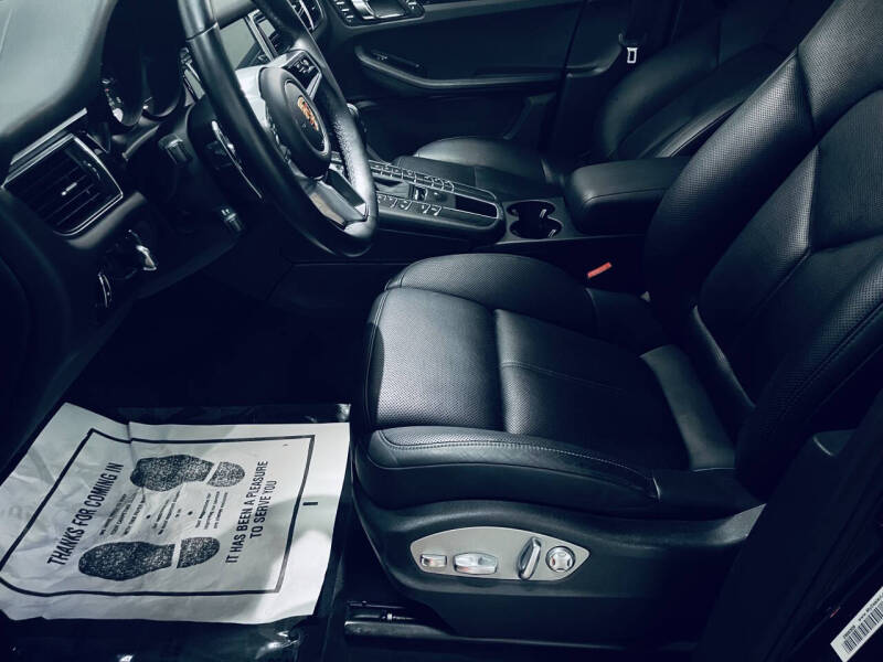 2017 Porsche Macan