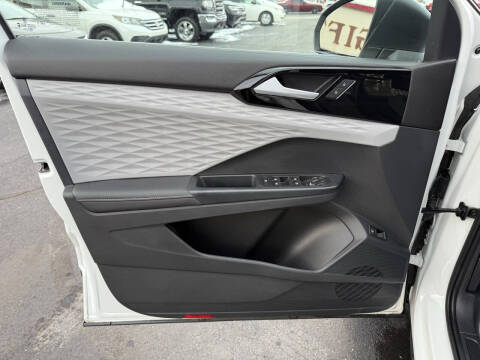 2024 Volkswagen Taos S