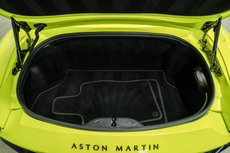 2022 Aston Martin Vantage