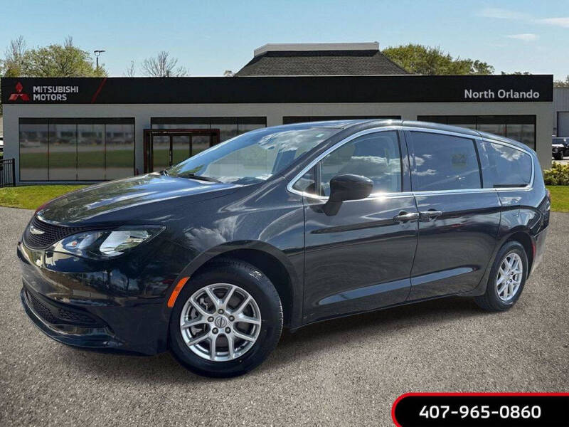 2023 Chrysler Voyager LX