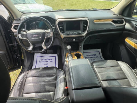 2017 GMC Acadia Denali