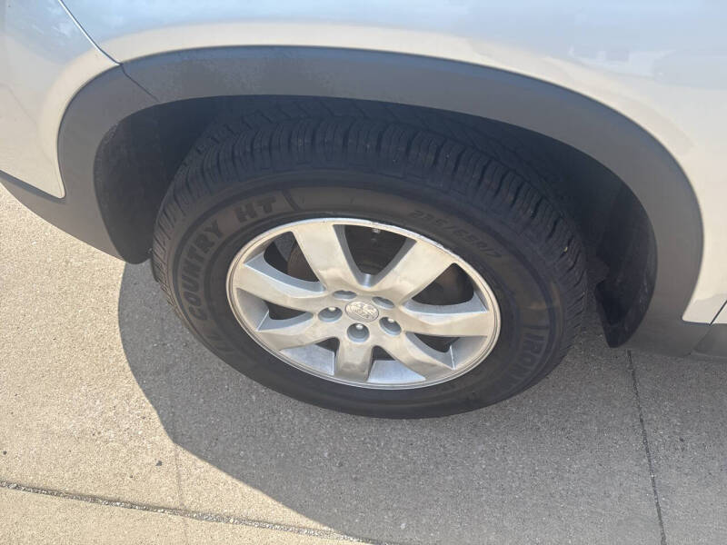 2011 Kia Sorento LX