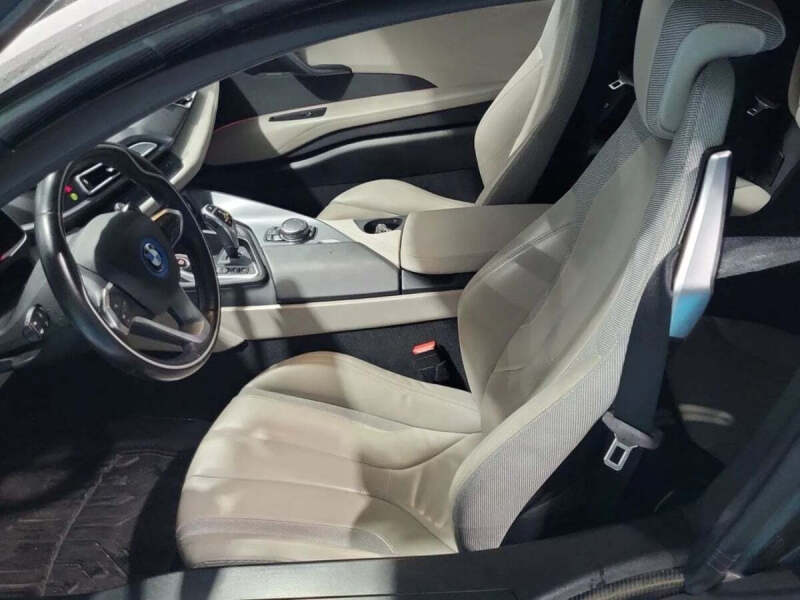 2016 BMW i8