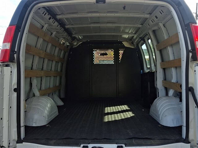 2023 Chevrolet Express 2500