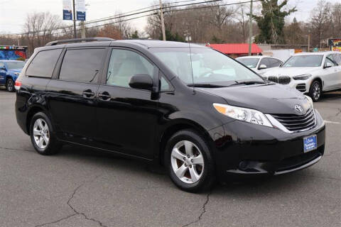 2013 Toyota Sienna LE 8-Passenger
