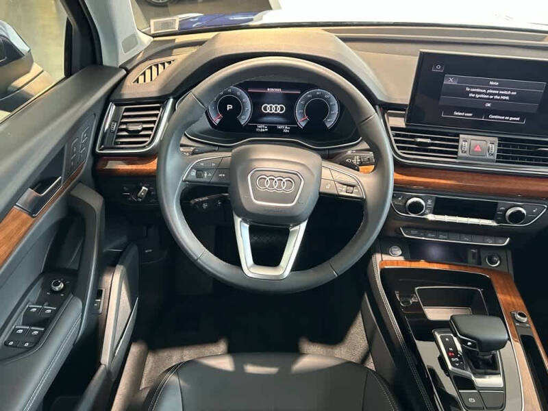 2025 Audi Q5 quattro Premium Plus 40 TFSI