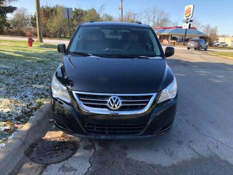 2012 Volkswagen Routan for sale at NORTH CHICAGO MOTORS INC in North Chicago IL