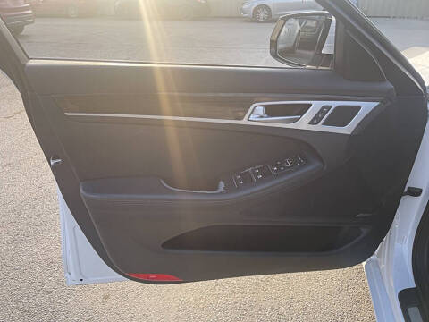 2015 Hyundai Genesis