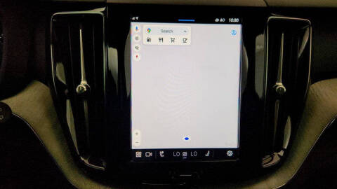 2025 Volvo XC60 B5 Plus Dark Theme