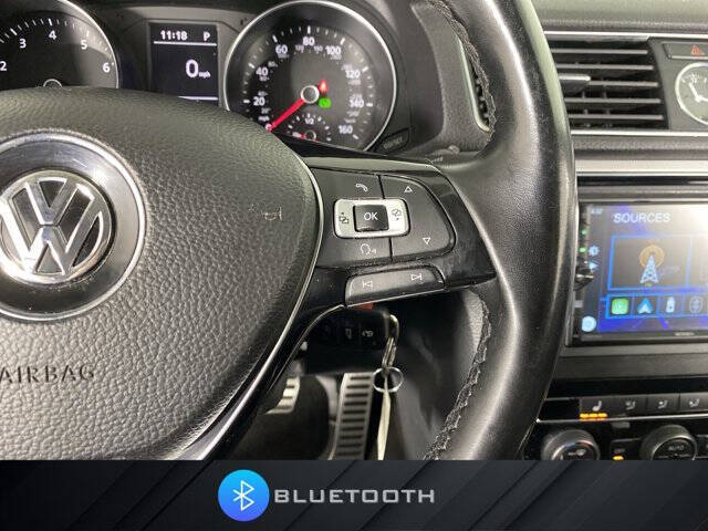 2017 Volkswagen Passat 1.8T R-Line