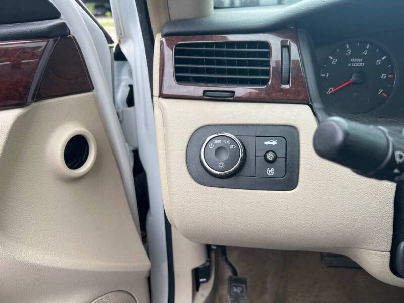 2011 Chevrolet Impala LS