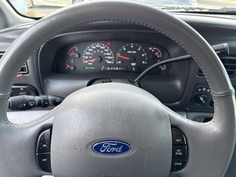 2003 Ford Excursion XLT