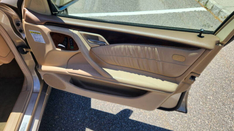 2001 Mercedes-Benz E-Class E 320