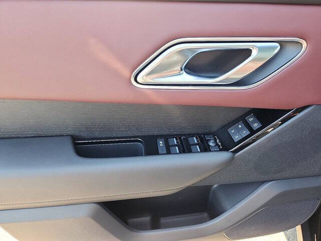 2026 Land Rover Range Rover Velar P400 Autobiography