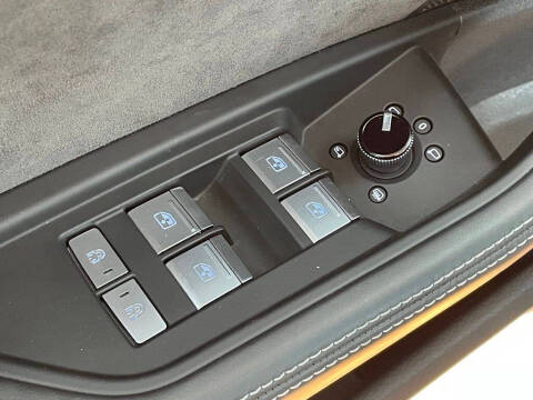 2019 Audi e-tron quattro Prestige