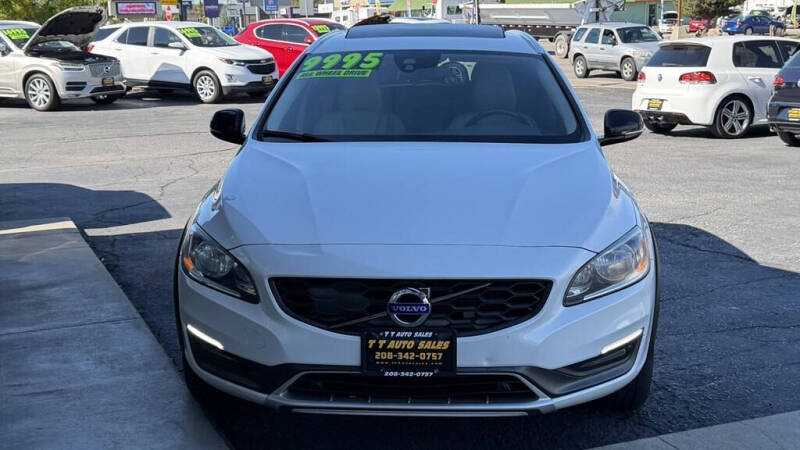 2015 Volvo V60 Cross Country T5