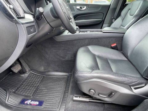 2023 Volvo XC60 B5 Core