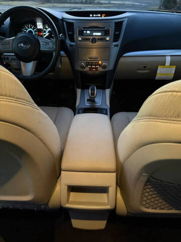 2010 Subaru Outback 2.5i Premium