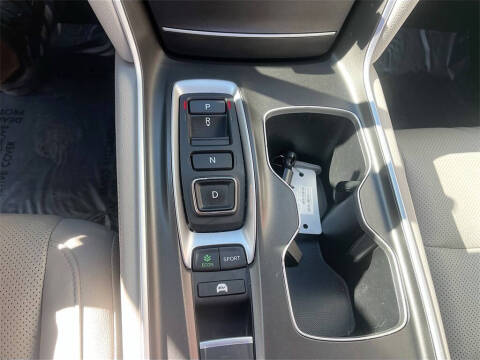 2022 Honda Accord Hybrid Touring