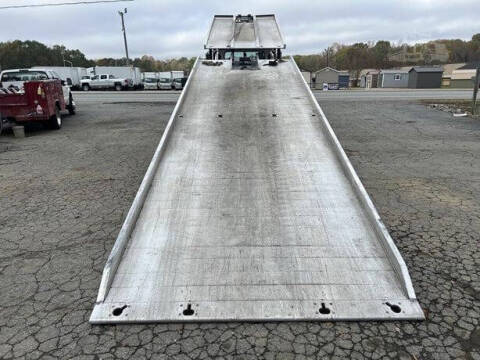 2009 Peterbilt 335
