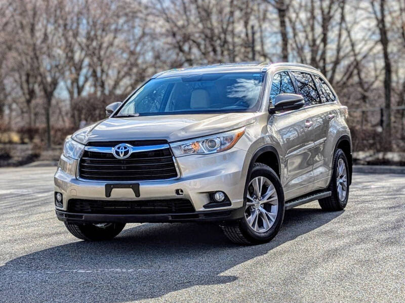 2015 Toyota Highlander for sale at Tristate Auto Group LLC in Garfield NJ