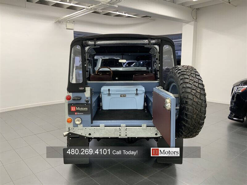 1985 Land Rover Defender