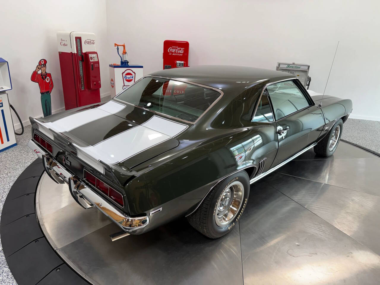 1969 Chevrolet Camaro 16