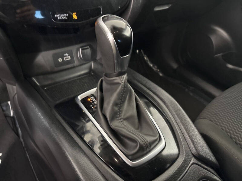 2022 Nissan Rogue Sport S