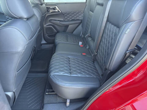 2025 Mitsubishi Outlander PHEV SEL