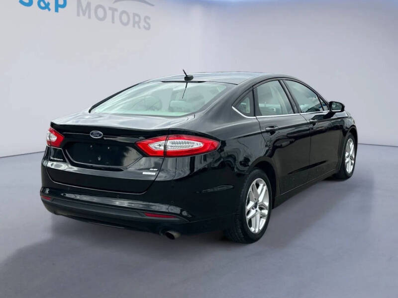 2016 Ford Fusion SE