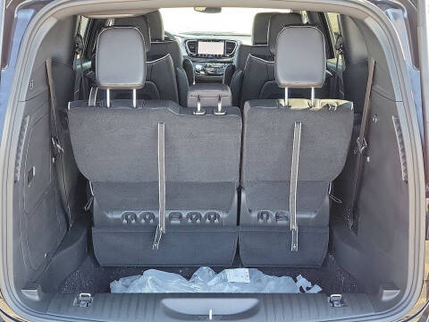 2023 Chrysler Pacifica Plug-In Hybrid Limited