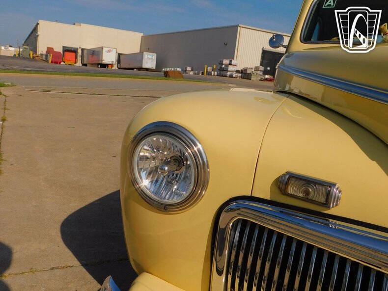 1942 Ford Super Deluxe