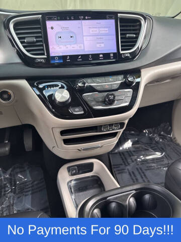 2023 Chrysler Pacifica Touring L