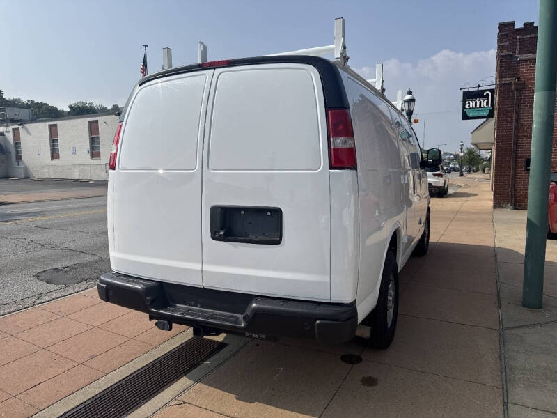 2023 GMC Savana 2500