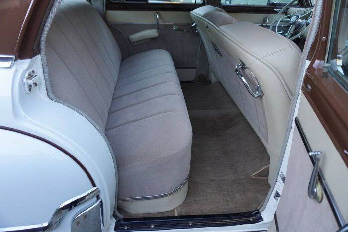1952 Chrysler New Yorker