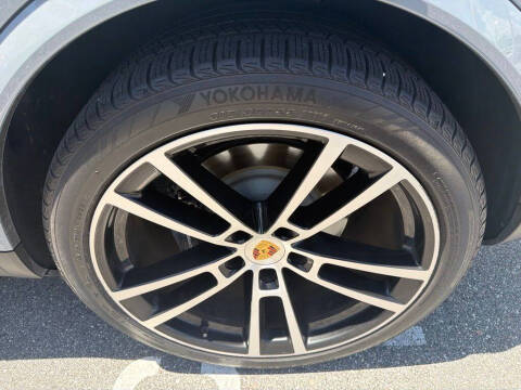 2024 Porsche Cayenne Coupe