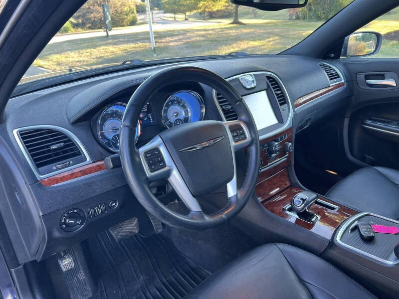 2012 Chrysler 300 Limited