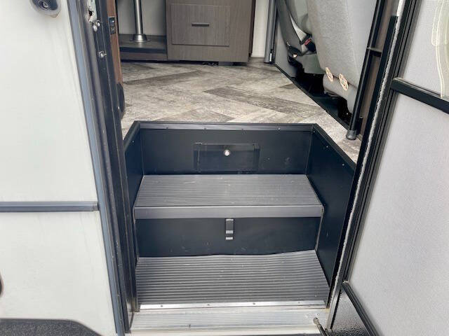 2021 FORESTER LE 2551DSC Class C 2551 DSC