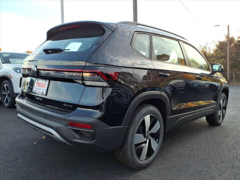 2025 Volkswagen Taos S 4Motion