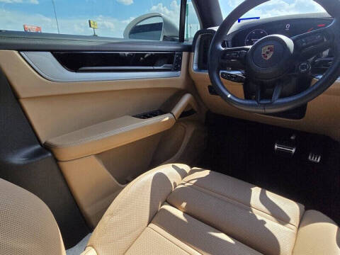 2024 Porsche Cayenne S