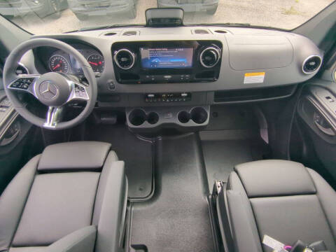 2025 Mercedes-Benz Sprinter 2500
