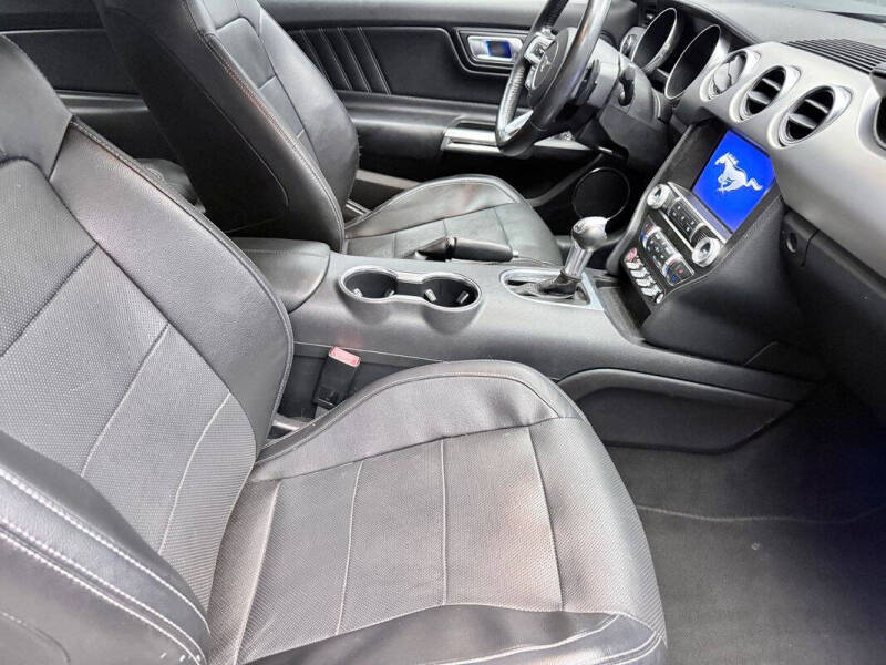 2021 Ford Mustang