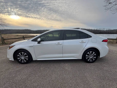 2020 Toyota Corolla Hybrid for sale at Monroe Auto's, LLC in Parsons TN