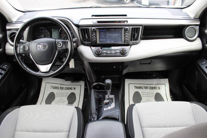 2017 Toyota RAV4 XLE